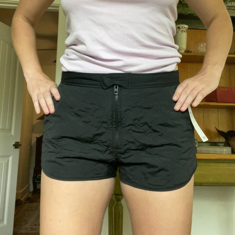 Athleta Toasty Bund Insulated Shorts